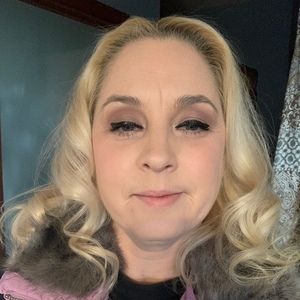 Meet your Posher, Christy